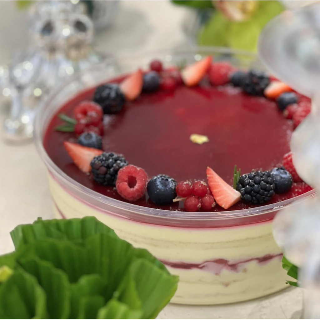 Custard Berries Trifle
